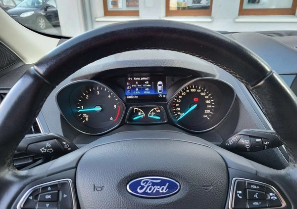 Ford Kuga cena 49900 przebieg: 238000, rok produkcji 2016 z Nieszawa małe 352
